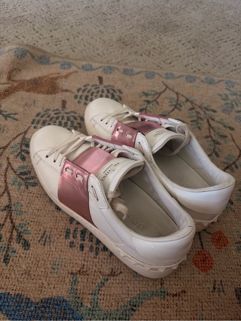 Valentino Garavani White Leather Sneakers with Pink Metallic Panel - Picture 12 of 16